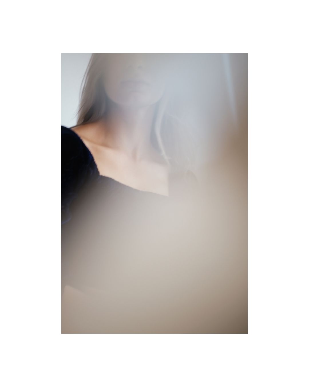 Woman from back by Lilit L Hovhanni, portait photgraphy