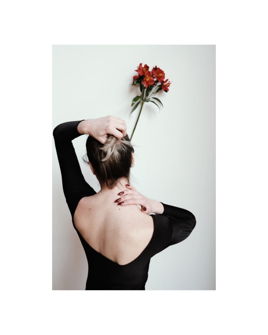 portait photgraphy artwork, Woman from back series photograph 6